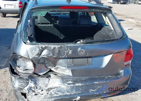 2013 Volkswagen Jetta Sportwagen 2.0L Tdi z USA, uszkodzony, nr VIN 3VWPL7AJ5DM680130